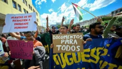 Cómo Portugal pasó de tener una de las políticas migratorias más abiertas de Europa a la expulsión masiva de indocumentados