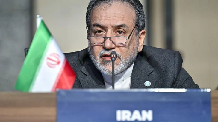 Irán dice que se reserva 'todas las opciones' tras el ataque de EE.UU. a 3 de sus instalaciones nucleares