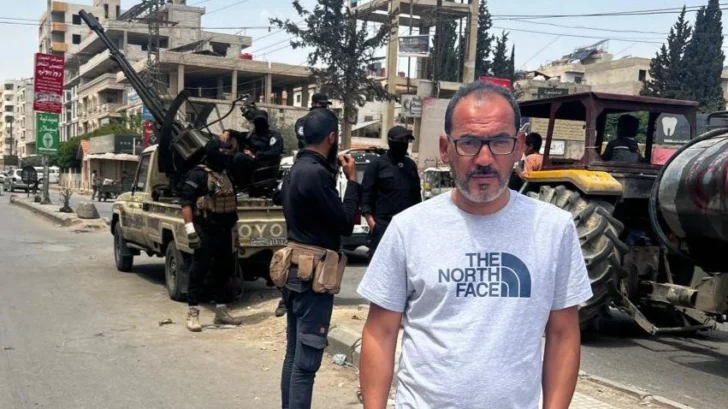 Armas apuntando a la cabeza, desnudos y con los ojos vendados: el equipo de la BBC que fue detenido por fuerzas de Israel en el sur de Siria