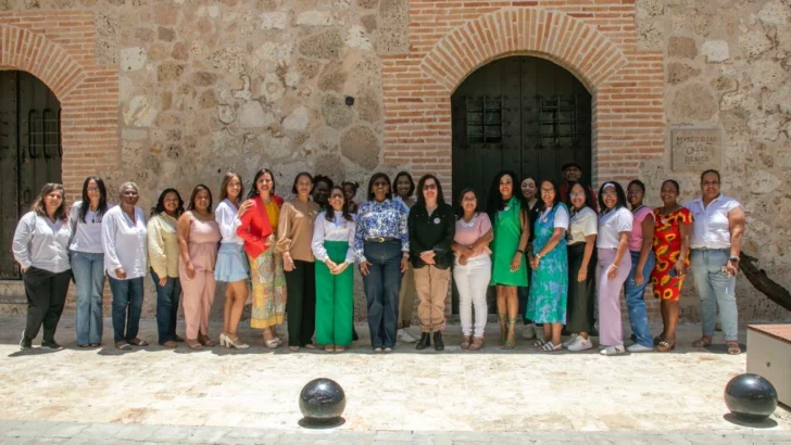 Mujeres periodistas dominicanas listas para buscar más pioneras de la democracia para el Premio Periodista Pía Rodríguez
