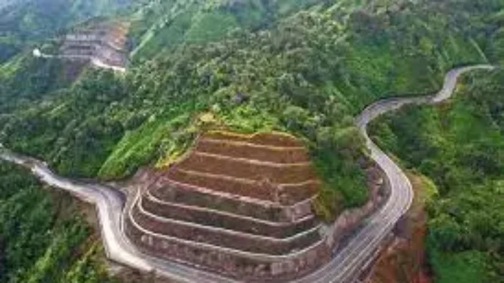 MOPC llama a conducir con precaución en carretera Casabito-Constanza por deslizamientos