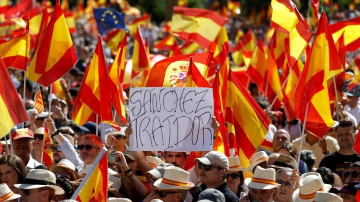 Gran manifestación en Madrid contra el Gobierno de Pedro Sánchez