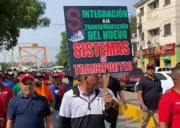 Choferes protestan por inclusión de nuevos autobuses a corredores de la OMSA