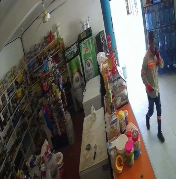 Policía apresa hombre acusado de estafar a clientes de Edeeste