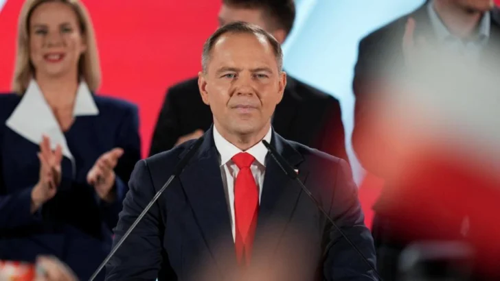 Karol Nawrocki, el ex hooligan partidario de Trump que será el próximo presidente de Polonia e inquieta a la Unión Europea