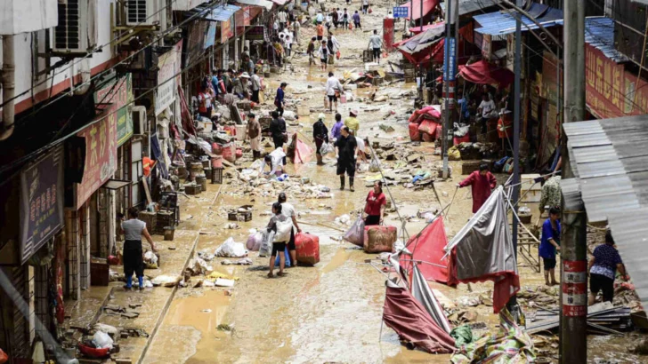Inundaciones en China dejan al menos seis muertos y obligan a evacuar a casi 81.000 personas