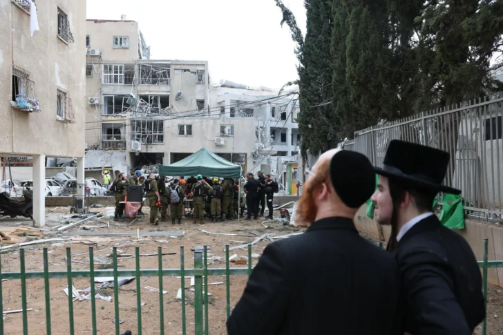 Censura israelí prohíbe grabar daños por misiles o drones y filmar baterías antiaéreas