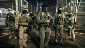 Trump ordena intensificar las detenciones y deportaciones de migrantes en las ciudades santuario