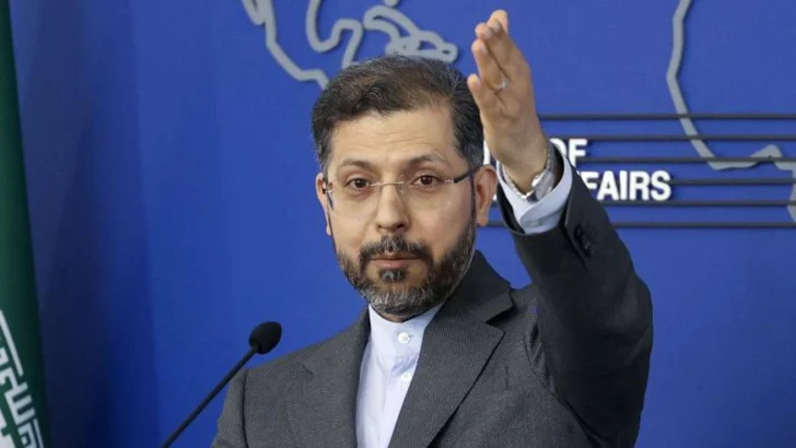 Si EE.UU. se suma a los ataques de Israel causará 'un infierno en toda la región': el vicecanciller de Irán habla con la BBC