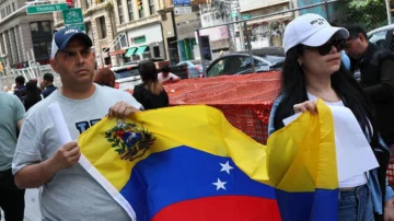 'Hemos pasado de ser un país poderoso a ser lo más bajo de lo más bajo': la rabia y frustración de los venezolanos al ver restringida su entrada a EE.UU.