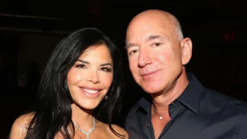 Quién es Lauren Sánchez, la periodista de origen mexicano cuya fastuosa boda con Jeff Bezos en Venecia despierta polémica