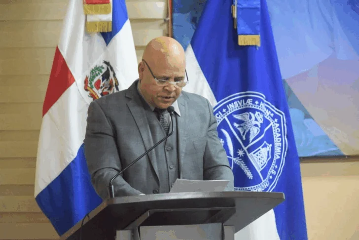  Enegildo Peña.