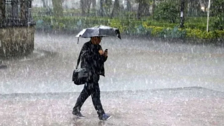 Domingo con aguaceros, tormentas eléctricas y ráfagas de viento por vaguada y onda tropical Domingo con aguaceros, tormentas eléctricas y ráfagas de viento por vaguada y onda tropical