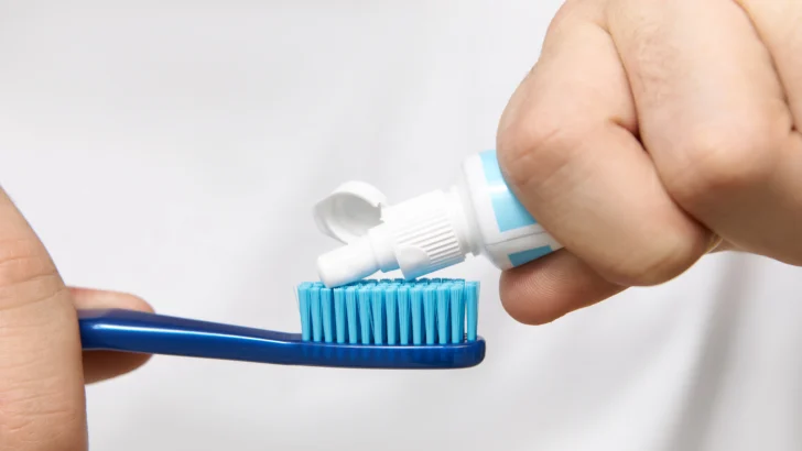 Colgate Total Clean Mint: ¿Es seguro el fluoruro de estaño?