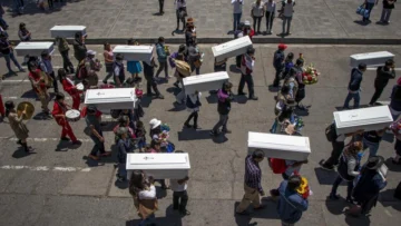 Congreso peruano aprueba ley de amnistía a militares y policías procesados por violaciones de DD. HH.