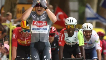 Philipsen gana al esprint la primera etapa del Tour