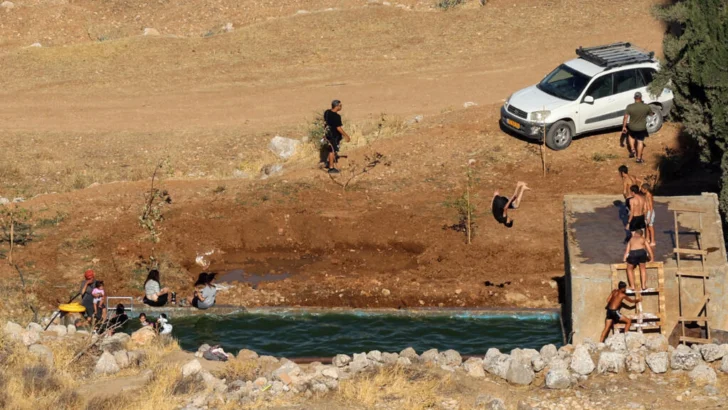 Cisjordania ocupada: en Kafr Malik, los colonos israelíes sabotean el suministro de agua