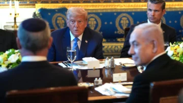 Netanyahu se reúne con Trump y dice que juntos buscan países que den a los palestinos un futuro mejor
