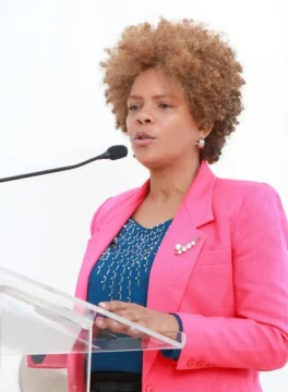  Marivell Contreras.
