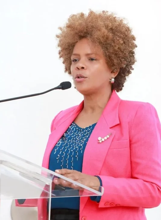  Marivell Contreras.