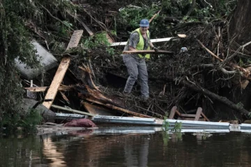 Siguen desaparecidas más de cien personas tras inundaciones en Texas que dejaron 133 muertos Siguen desaparecidas más de cien personas tras inundaciones en Texas que dejaron 133 muertos