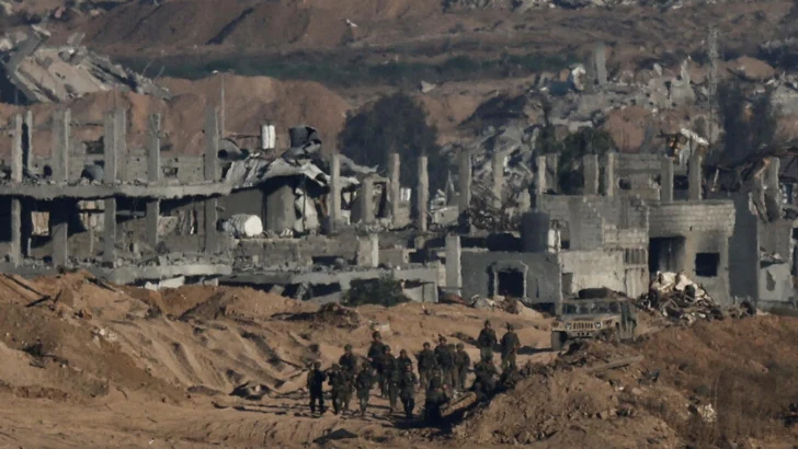 Mientras continúa la ofensiva en Gaza, Israel envía delegación a Qatar para conversar sobre un alto el fuego