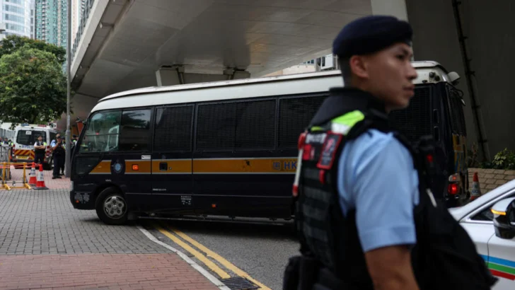 Hong Kong ofrece recompensas por ayudar a detener a activistas prodemocráticos en el extranjero