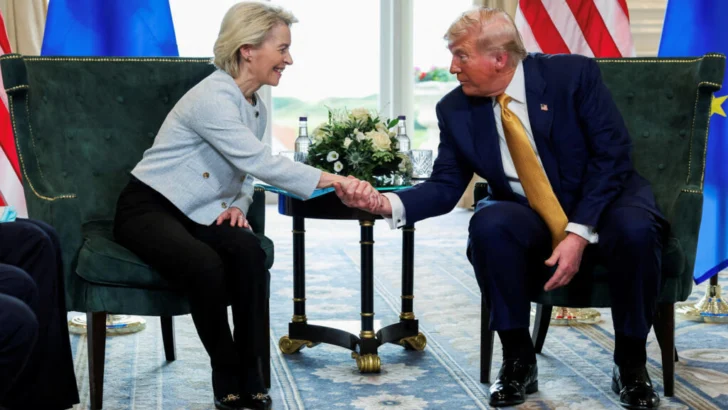 Trump y von der Leyen sellan acuerdo comercial y los aranceles se fijan en el 15