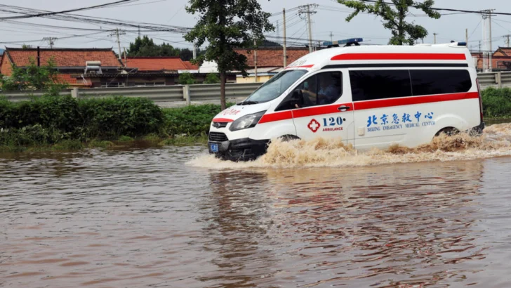Inundaciones en Beijing dejan 30 muertos tras fuertes lluvias que azotan China