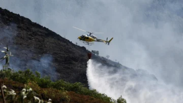 Portugal y España combaten incendios de gravedad elevada y descontrolados Portugal y España combaten incendios de gravedad elevada y descontrolados
