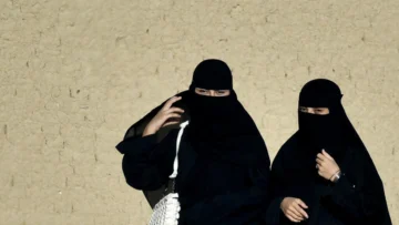 La CPI emite órdenes de arresto contra dos dirigentes talibanes por la persecución de las mujeres