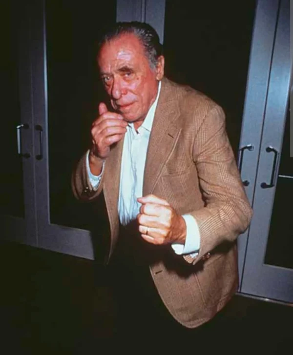 Cara y cruz del espejo sucio de Bukowski Cara y cruz del espejo sucio de Bukowski