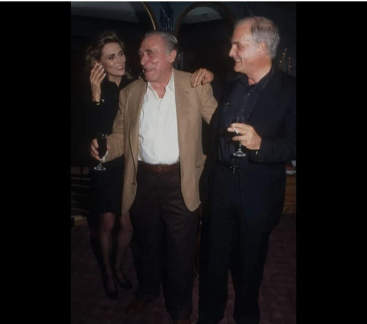 Cara y cruz del espejo sucio de Bukowski Cara y cruz del espejo sucio de Bukowski