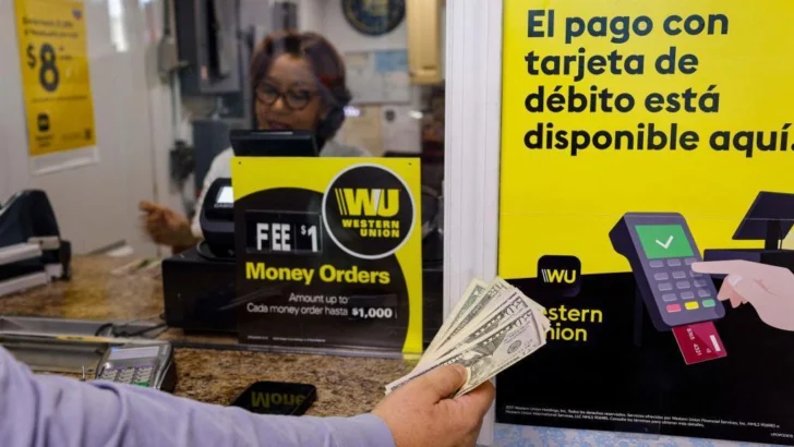 Qué impacto tiene en América Latina el impuesto de 1% a las remesas aprobado en EE.UU.