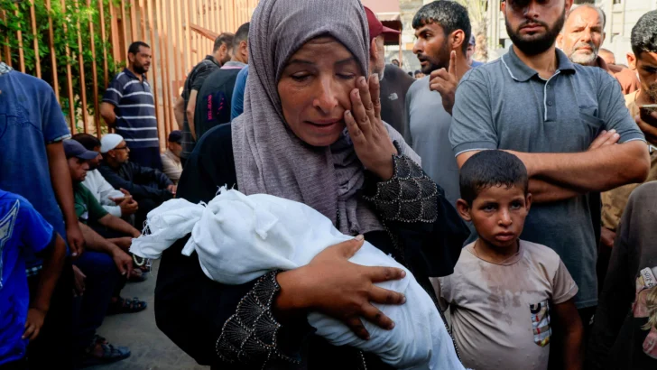 '19 personas han muerto por inanición en 24 horas': la desesperada situación en Gaza mientras Israel lanza una nueva operación terrestre
