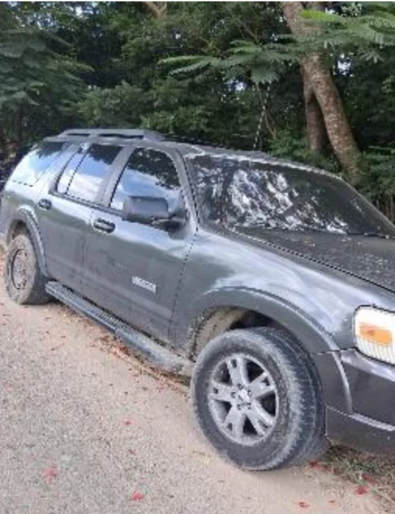 Policía Nacional recupera jeepeta y fusil utilizados en enfrentamiento entre bandas Los Ríos
