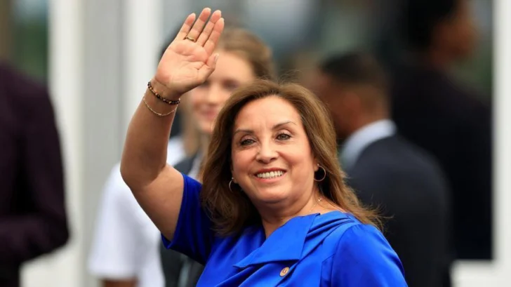 La polémica en Perú porque la presidenta, Dina Boluarte, se duplicó el sueldo