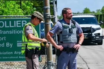 Un 55 % desaprueba política migratoria de Trump y 4 % no opina
