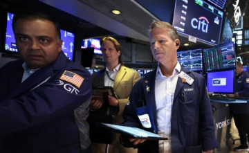 Wall Street cierra mixto tras acuerdo comercial EEUU-Vietnam