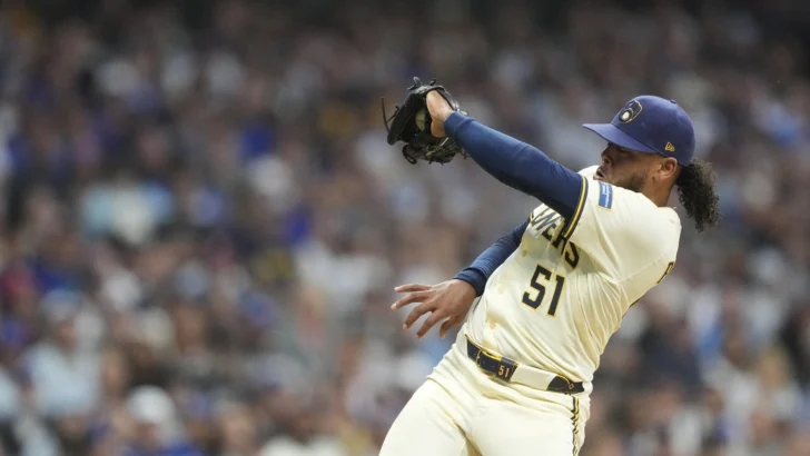Freddy Peralta brilla desde el montículo al igual que Berríos y Montero Freddy Peralta brilla desde el montículo al igual que Berríos y Montero