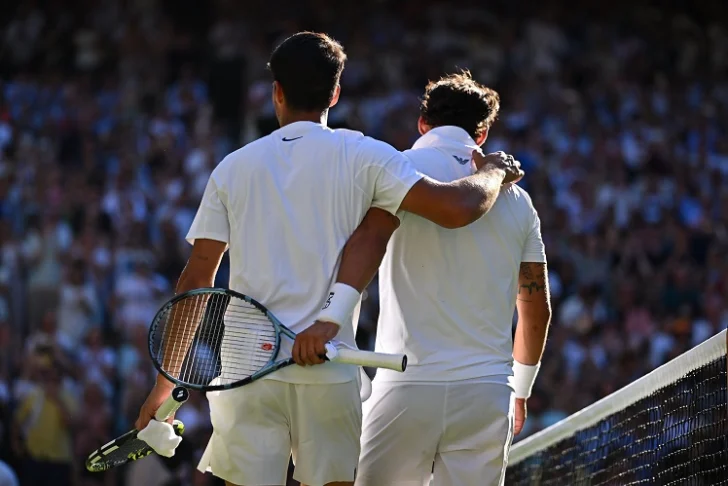 Veterano Fognini llora tras perder contra Carlitos en lucha de cinco set