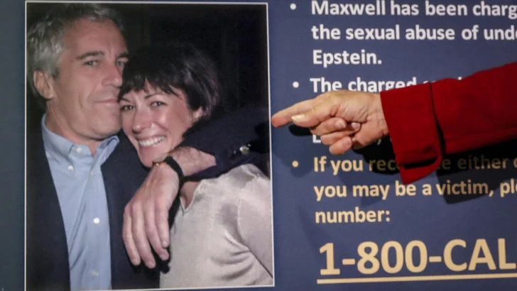 Entre el escándalo y la presión, el Gobierno Trump asegura que interrogará a la cómplice de Epstein