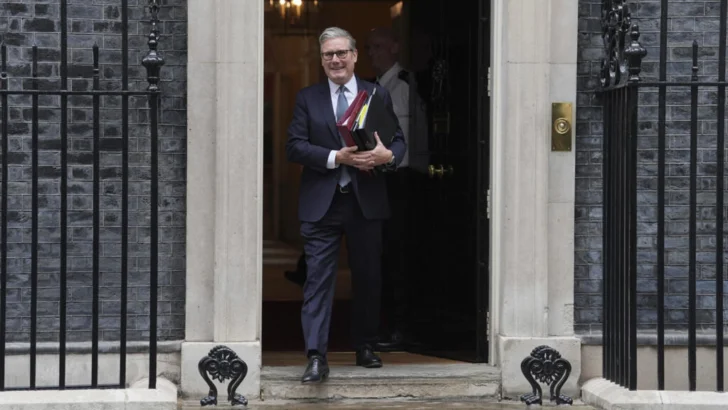 Keir Starmer, un primer ministro impopular tras un año al frente del Gobierno británico