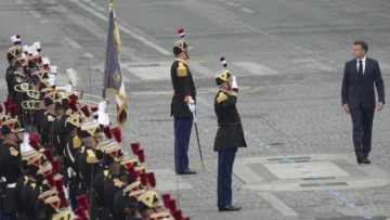 Francia anuncia un aumento del gasto militar para los próximos dos años