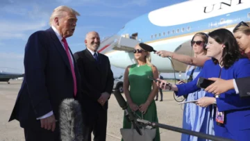 Trump enfrenta descontento de su base invitando a publicar información creíble sobre caso Epstein