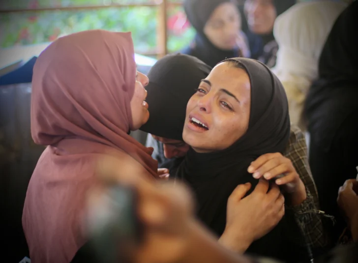 Al menos 33 muertos, entre ellos un periodista, en un ataque israelí en la playa de Gaza