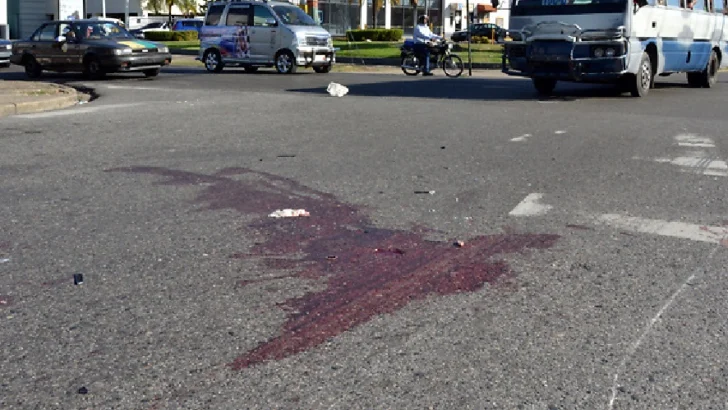 Dictan sentencia de 30 años por atropellar y matar al novio de su expareja