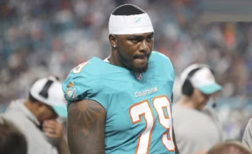 Dominicano de los Dolphins, llevado en helicóptero al hospital tras lesión Dominicano de los Dolphins, llevado en helicóptero al hospital tras lesión