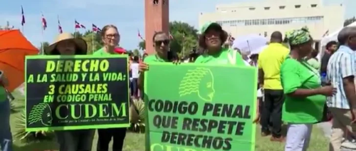 Código Penal aprobado es 'de vergüenza', dice el Movimiento de Mujeres Trabajadoras