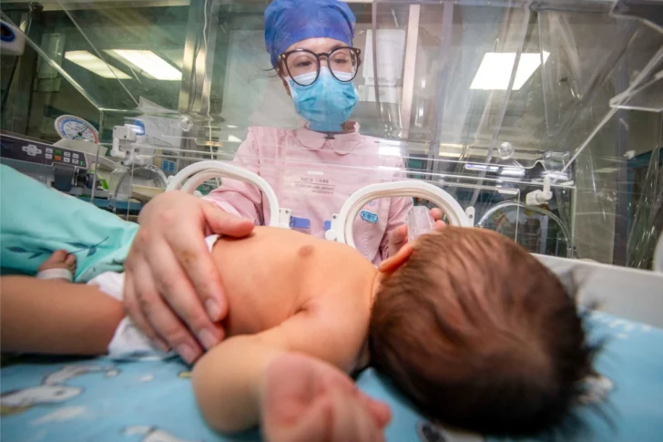 China dará subsidios familiares para impulsar la natalidad